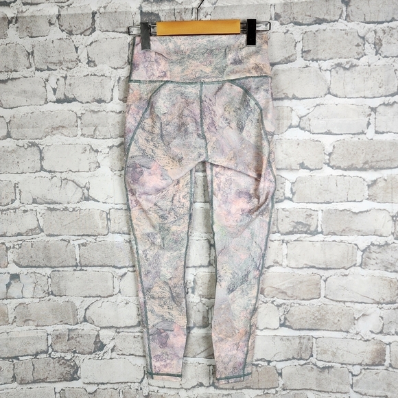 Fabletics Define Powerhold High Waisted 7/8 Leggings Moonrock Pastel Size XS NWT - Picture 11 of 15